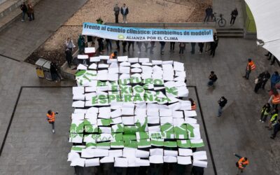 Cientos de miles de personas se movilizan en todo el mundo para exigir justicia climática durante la COP30